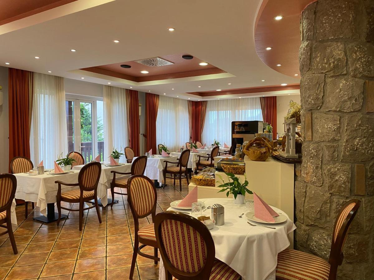 Hotel Grahor Depandance Sezana Exterior photo