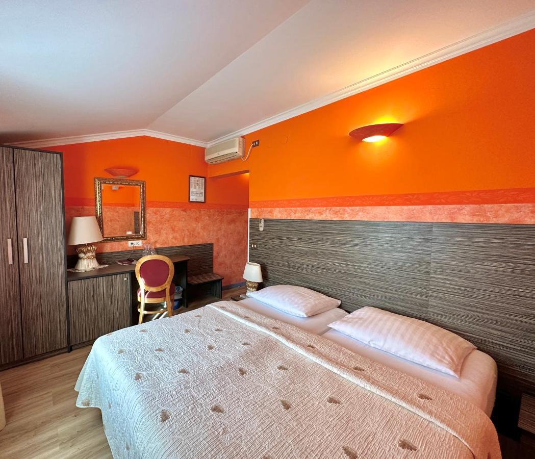 Hotel Grahor Depandance Sezana Exterior photo